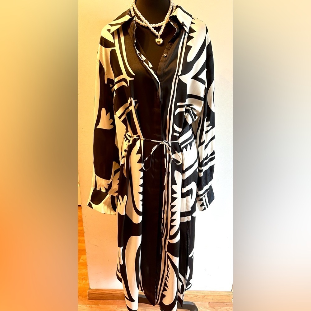 Mango Black and White Graphic Long Sleeve Dress - Picture 8 of 8
